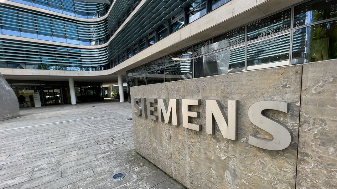 Siemens i TD SYNNEX planują globalne partnerstwo, by przyspieszyć rozwój przemysłowej AI