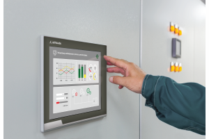 Na co zwrócić uwagę wybierając panel operatorski HMI?