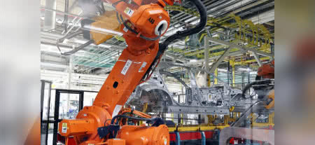 250 robotów ABB będzie produkować nowego SUV-a Mercedesa 