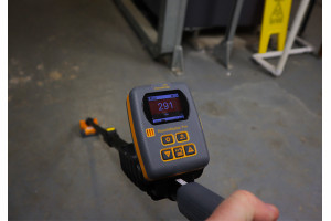 Nieinwazyjny teleskopowy miernik wilgotności o zakresie pomiarowym 60...999 ppm