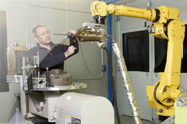 Trójwymiarowy natrysk metalowych proszków sposobem na naprawę części maszyn 