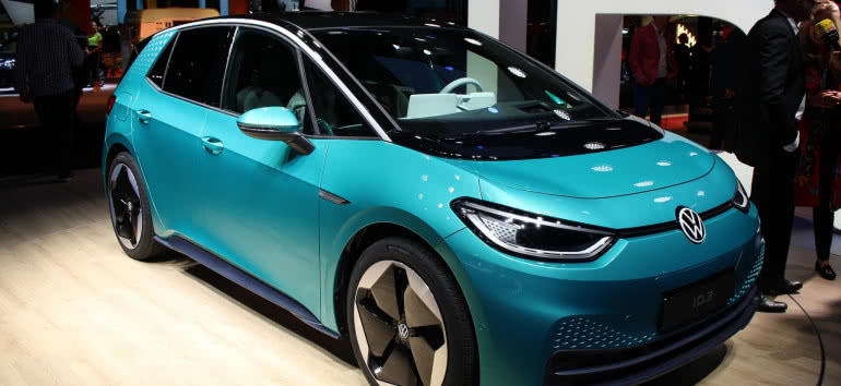 Volkswagen do 2025 roku sprzeda na chińskim rynku milion samochodów elektrycznych  