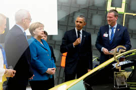 Prezydent Obama i kanclerz Merkel na stoisku HARTINGA na Hannover Messe 