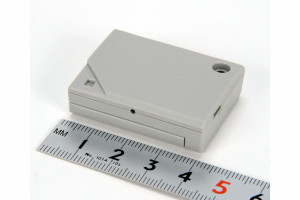 Beacon Bluetooth 4.1 z rejestratorem danych do pomiary temperatury, nachylenia, wibracji i ruchu