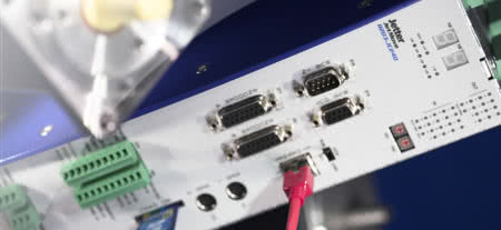 Napędy i sterowniki ruchu przyszłością Ethernetu przemysłowego 
