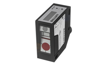 Laserowy czujnik odległości z IO-Link 1.1 i funkcją tłumienia światła otoczenia