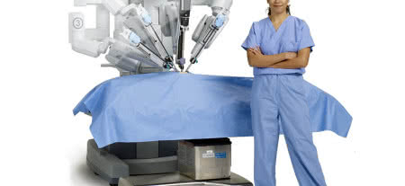 Roboty w medycynie będą używane coraz powszechniej 