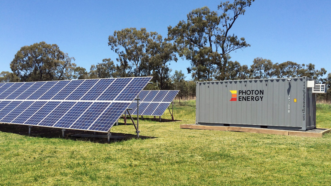 Photon Energy zbuduje na Węgrzech 10 elektrowni fotowoltaicznych
