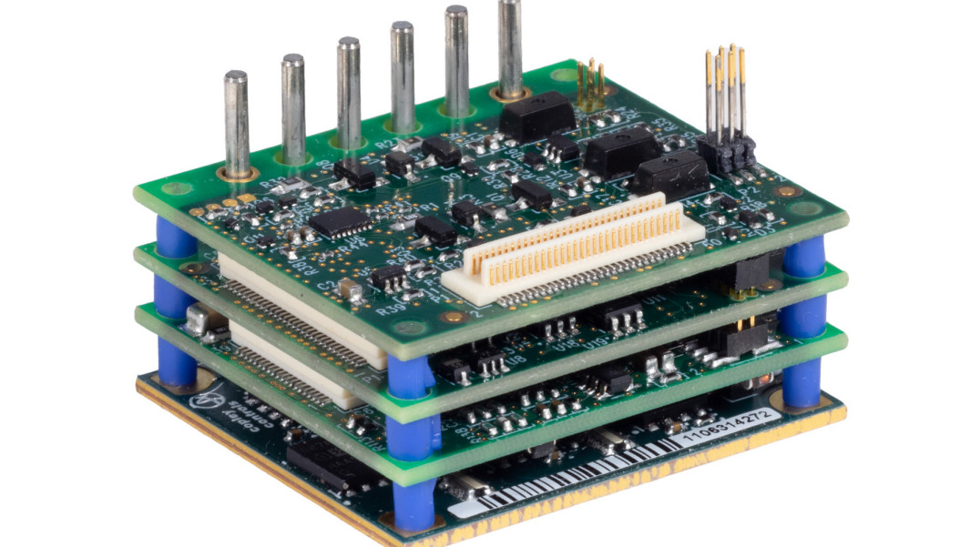 Małogabarytowe serwonapędy o dużej gęstości mocy i ciągłym prądzie wyjściowym do 35 A