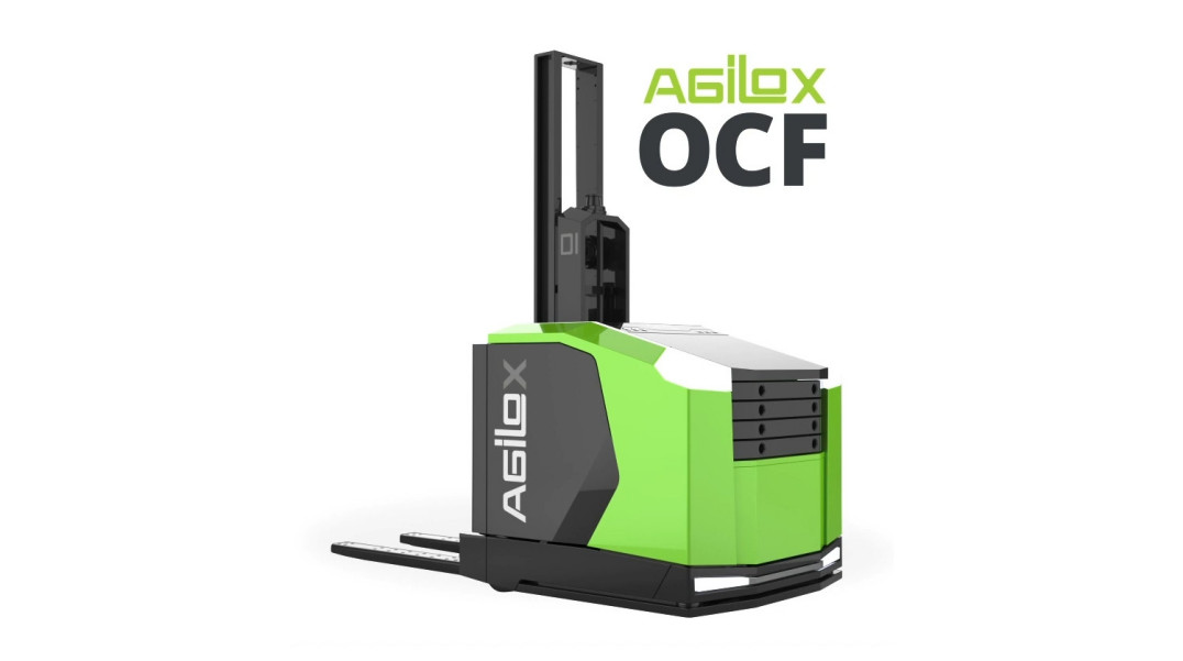 Autonomiczny wózek widłowy z przeciwwagą sterowany przez inteligencję roju