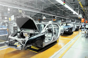 Polskie fabryki samochodów produkują coraz więcej 