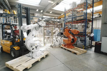 Rośnie zainteresowanie robotami po fabrycznej regeneracji 