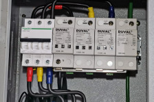 Zabezpieczenia przeciwprzepięciowe - jak działają i jak je dobrać do instalacji?