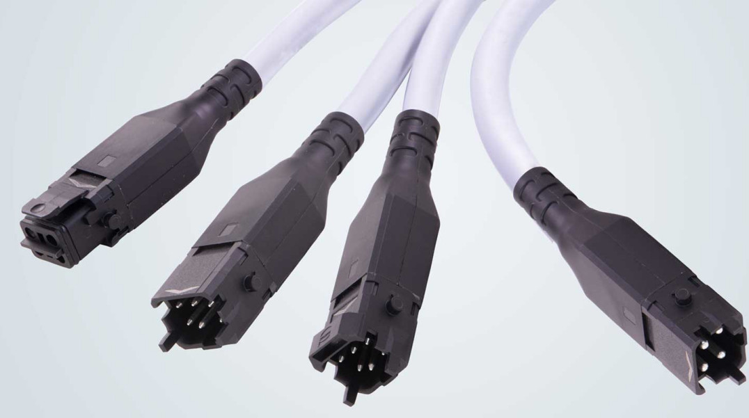 Zminiaturyzowane złącza zasilające 16 A/400 V o stopniu ochrony IP67