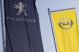 Komisja Europejska zatwierdziła przejęcie Opla przez Peugeota 