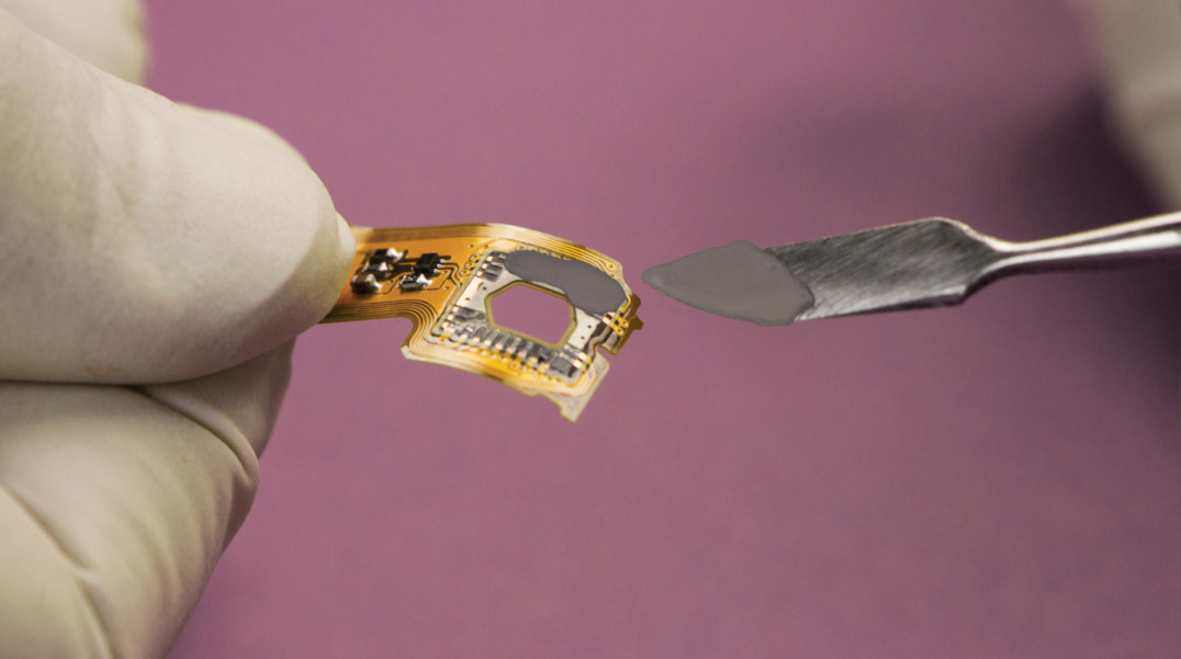 Nieprzewodząca elektrycznie żywica epoksydowa o dużej przewodności cieplnej