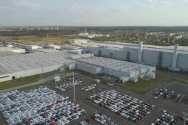 PSA przenosi produkcję samochodów do Polski i innych krajów europejskich 