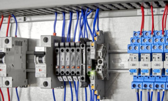 Elektroniczne wyłączniki zabezpieczające PTCB eFuse