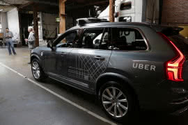 Uber rezygnuje z rozwoju autonomicznych taksówek 