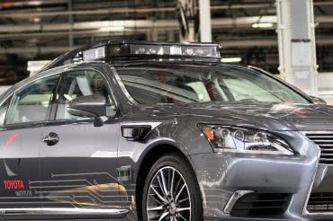 Denso i KDDI rozpoczynają testy sieci 5G dla pojazdów autonomicznych 