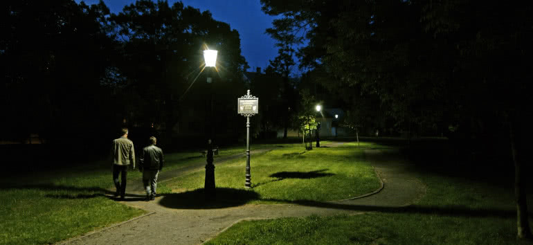 Zautomatyzowane oświetlenie w parkach 