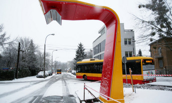 W Warszawie stanął pierwszy pantografowy punkt ładowania elektrycznych autobusów