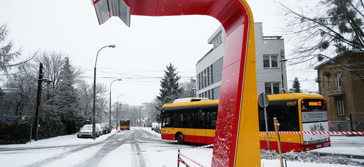W Warszawie stanął pierwszy pantografowy punkt ładowania elektrycznych autobusów 