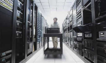 Jak zasilacze UPS i kształt centrów danych dostosowują się do wyzwań ery Big Data?