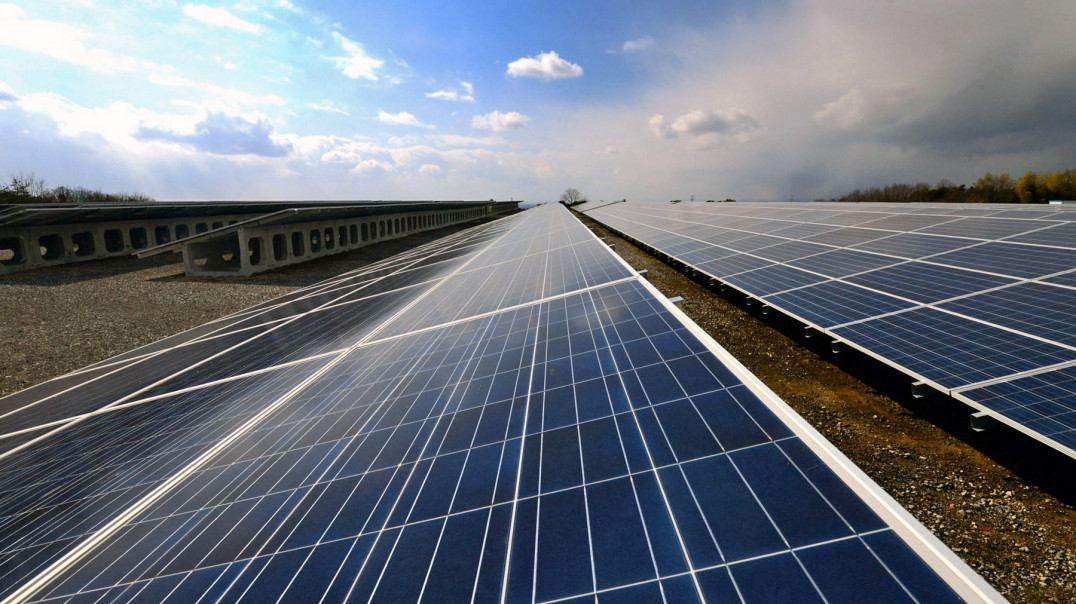 Chiny chcą do 2030 roku wytwarzać 1200 GWp energii z fotowoltaiki i wiatru